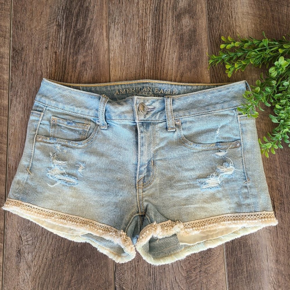 American Eagle Y2K Low Rise Denim Shorts Lace Trim Distressed Size 2 Shortie